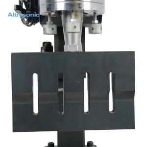 China Single Phase 60hz Ultrasonic Plastic Welding Machine Automatic 15kHz on sale
