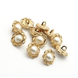 2021 high quality pearl plastic button with shank