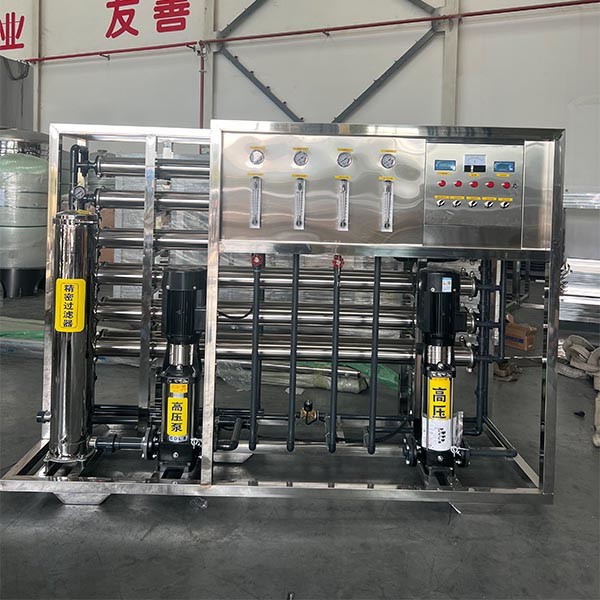 Energy Saving Water Purification Equipment With 2 Tons Capacity Reverse Osmosis Water Treatment
