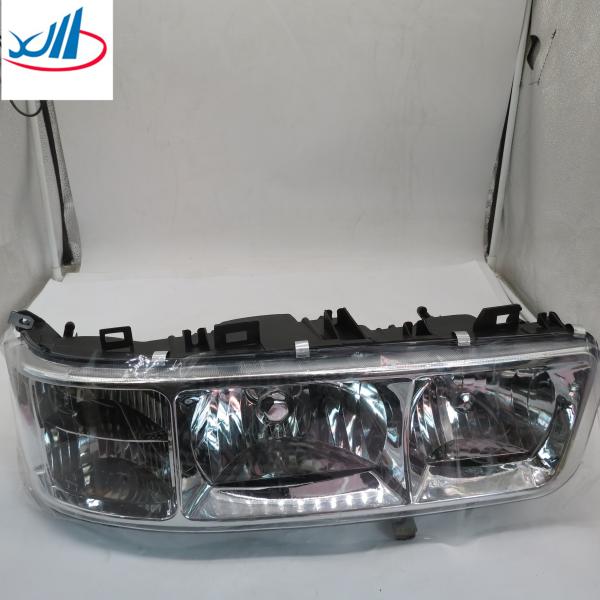 Sinotruk HOWO Styre Truck Cabin Spare Parts Glass Plastic WG9100720110 Head Lamp