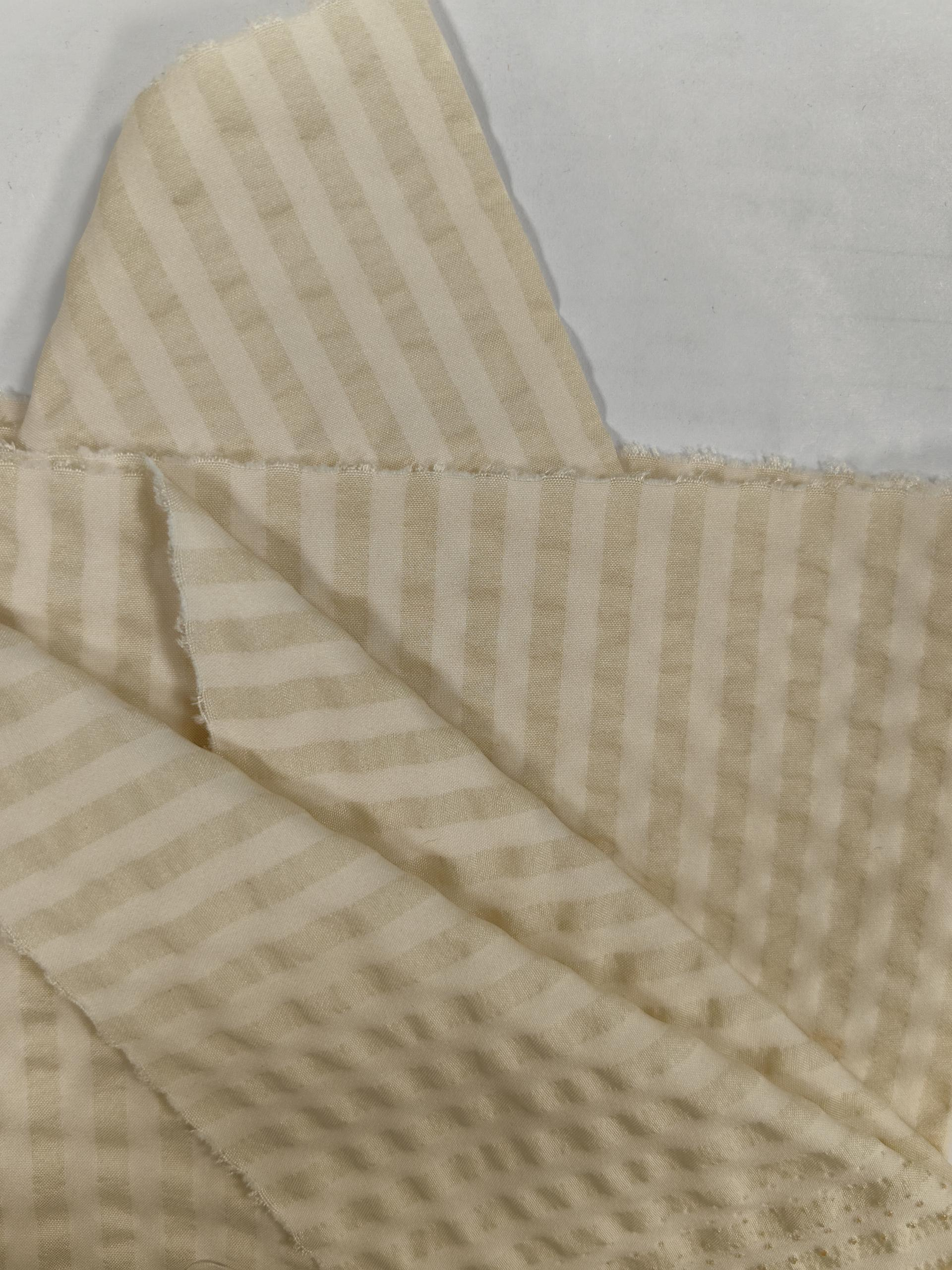 75D+75D*75D 100%P 105±3GSM Board Shorts Fabric