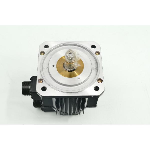 Yaskawa USAREM-05AE2K AC SERVO MOTOR 500W 3000RPM 200V 5.3A NEW
