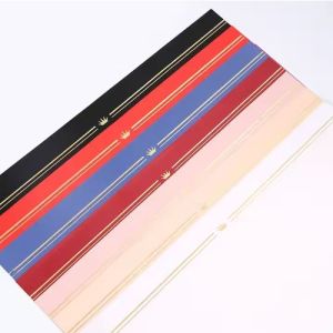 50g Waterproof Flower Wrapping Paper with Crown Pattern Customized Gift