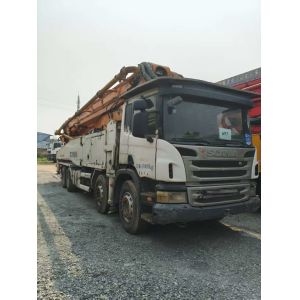 2013 Zoomlion Second Hand Concrete Pump 56 Meter With Scania
