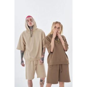 Wholesale Men′s Embroidery Tracksuit Summer Men Short Trucksuit Set