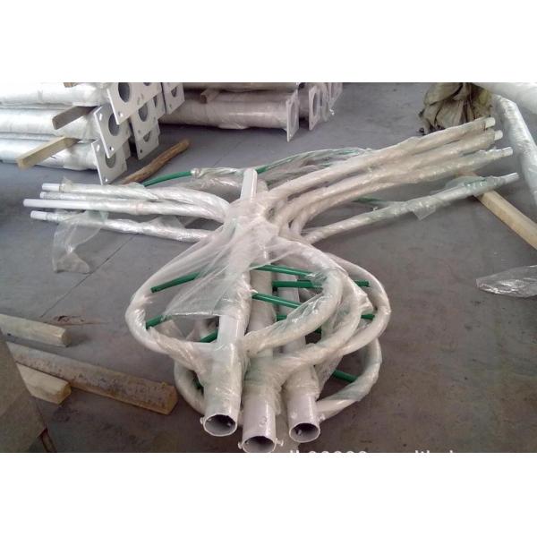 Energy Saving Lamp Post with Solar Panel Powder Coated for Street Lighting