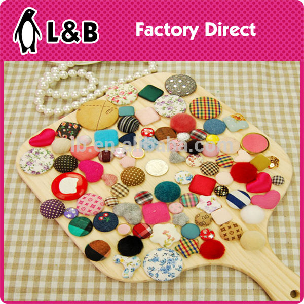 2013 colorful 2/4-hole/shank,white/black/yellow/blue/white plastic buttons for garments