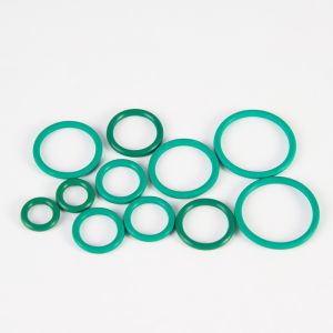 Green FKM O Rings 70 - 90 Hardness Heat Oxidation Resistance