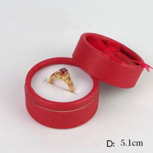 Gift Small Round Jewelry Box UV Coating Or Varnishing Customized Packaging