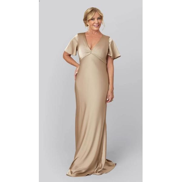 Shiny V-neckline Short Sleeves Zipper Sheath Plus Size Sweep Train Silver Satin Mother Of The Bride Dress