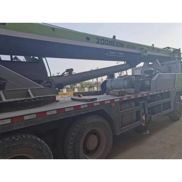 2017 Zoomlion Truck Crane 25 Ton