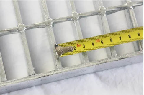 Professional Steel Grating Drain Cover with Q235 SS304 SS316 Material for High Load Capacity