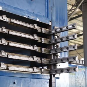 8700 Jaw Ttyre Vulcanizing Molding Press for Other Rubber Processing Machinery