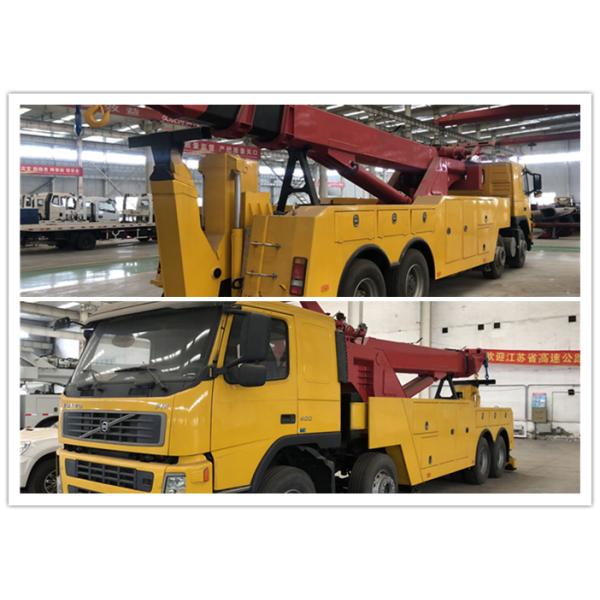 Diesel Fuel Road Wrecker Truck Max Speed 90 Km / H 2 Pieces Winch D13 Engine