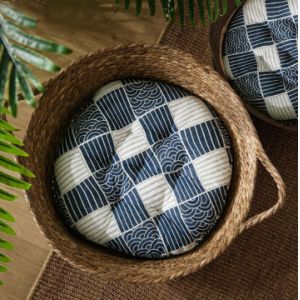 Natural Handmade Braided Cattail Bamboo Cat Bed With Soft Cushion