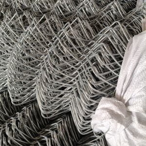 Powder Coated Chain Link Fence For Varying Widths And Coating Customization