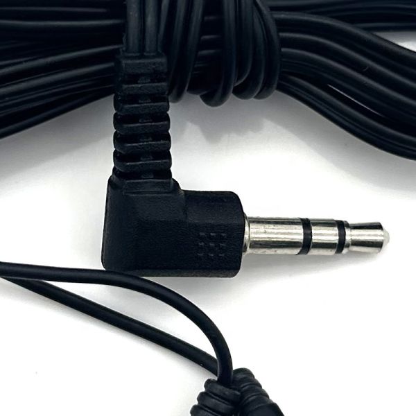 Support Memory Card No Airline Headphones In-ear Style Wired Earphones with Customizable Colors and No Volume Control