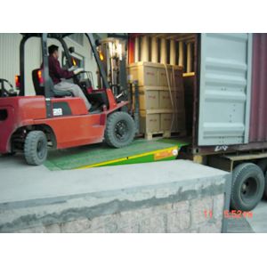 220V Logistics Machines Stationary Loading Dock Ramps Custom