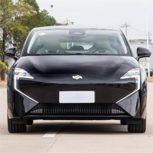 High Speed Electric Car Air C5 Ample Space for Passengers Five-Door Five-Seat