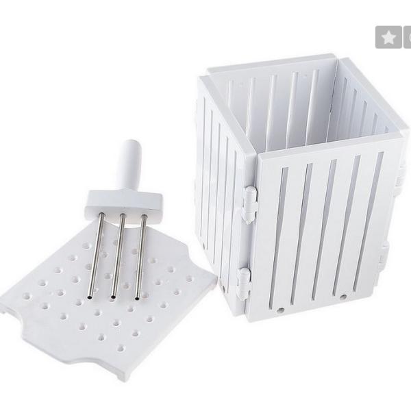 White BBQ Small Kitchen Tools Kebab Maker Box 17 * 17 * 20cm Non Stick