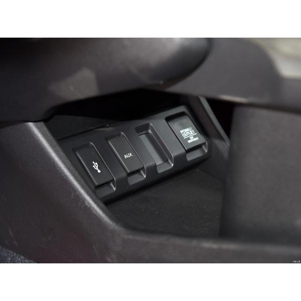 In Car Wireless Charger with qi For HONDA Vezel, RX-V 15-18 fast chargers 10W in car chargers with 3 coils