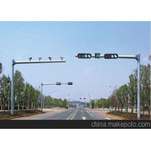 Quality Custom Highway / Driveway Light Poles With Galvanized Ancho Bolt , 6m Cross Arm for sale