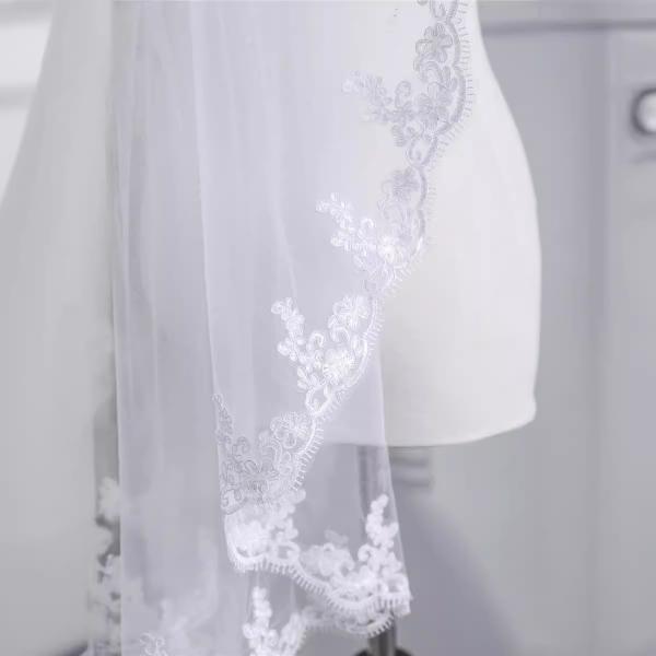 Unique Customized Wholesale Appliqued Lace Tulle Bridal Wedding White Veil With Hair Comb
