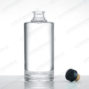 Whisky Vodka Gin Spirits Tequila Glass Bottle with Customized Design and Glass