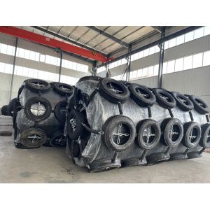 2X4m Foam Filled Fender With Chain Net 70kg/M³ Density 19mm Polyurea Thickness