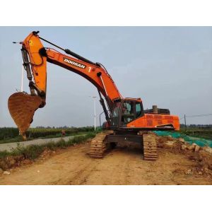 Doosan DX520LC Crawler Hydraulic Excavator With 52 Ton Machine Weight