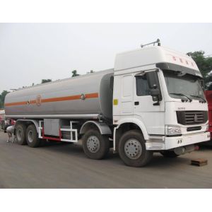 SINOTRUCK HOWO OIL TRUCK