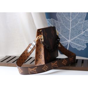 M47547 Wash Bag Monogram Carvas And Genunie Leather Luxury Chain Bag Make Up