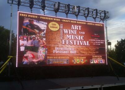 P3.91 Outdoor Full Color LED Display Screen Waterproof IP65 For Stage Concert