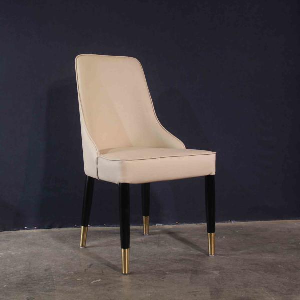 White Luxury Velvet Chair With Thick Backrest OEM Wood Frame Home Hotel