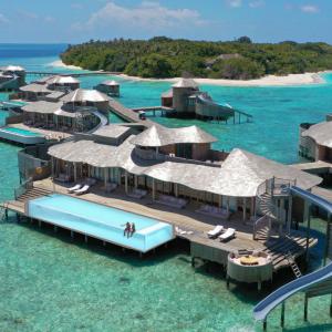 China Clear Customizable Fiberglass Modular Above Ground Pool for Trendy Island Resort Villa on sale