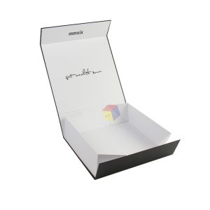 Customised Apparel Packaging Box Rigid Cardboard Luxury Apparel Packaging
