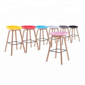 Practical Plastic Computer Chair For Coffee Bar / Restaurant / Canteen