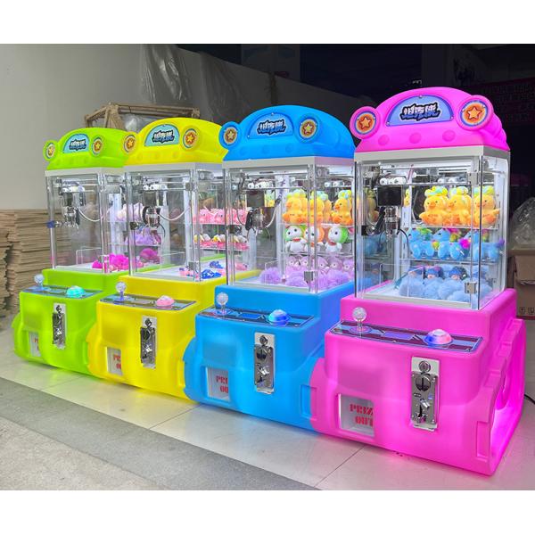 High Quality Children Game Machine Gift Claw Machine Mini Claw Machine Toy For Kids