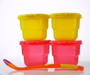 China 2pcs BPA Free Airtight Plastic Baby Food Storage With Spoon on sale
