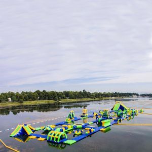 Inflatable Floating Water Sports Theme Park / Water Splash Park Installed In
