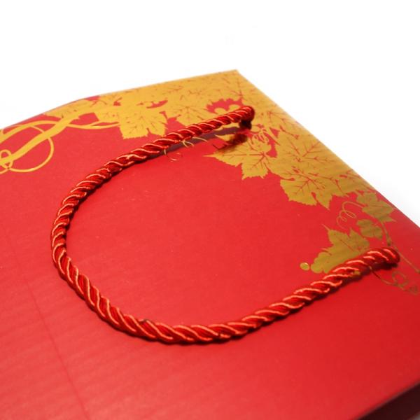 Corrugated Paper Wine Gift Box Packaging , Luxury Wine Packaging With Handle
