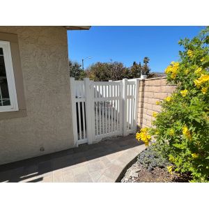 Courtyard Swimming Pool Custom Vinyl Fence 6x8ft