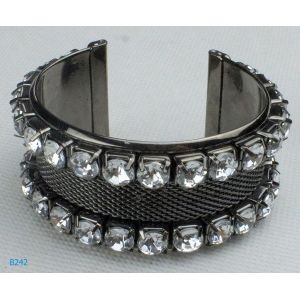 Elegant OEM /ODM metal bangles with gunmetal plated and rhinstones