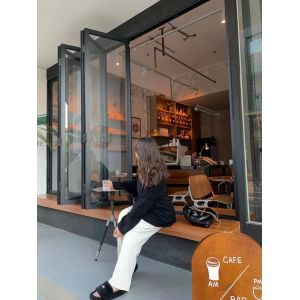 London Folding Windows | Supply & Fit in 14 Days