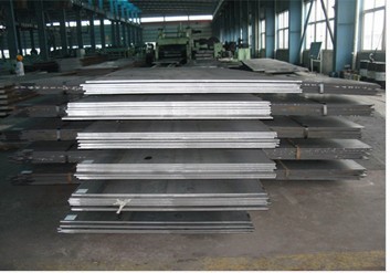 1200mm - 1800mm Width SS400, Q235, Q34 Hot Rolled Checkered Steel Plate / Sheet