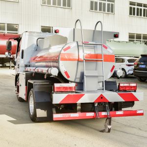 Dongfeng Stainless Steel Tanker Truck Gasoline Mobile Refueling Truck 2200L