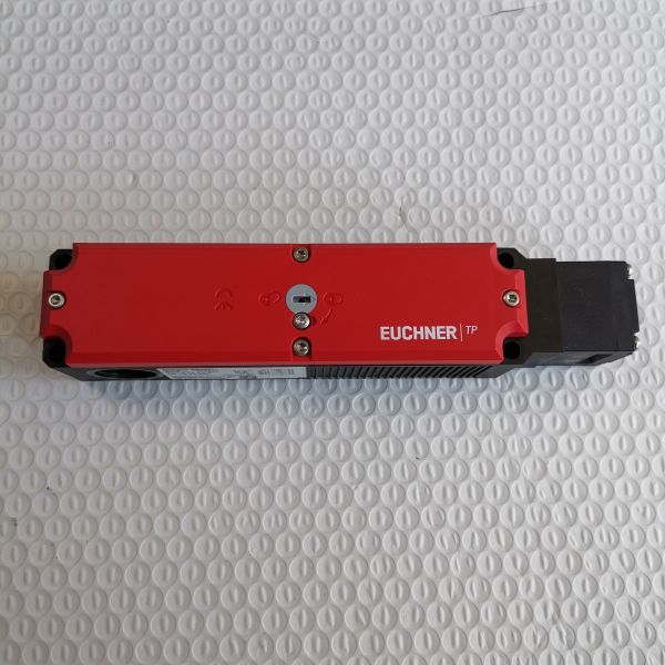 EUCHNER TP3-4141A024M high-performance safety switch, suitable for automation control systems