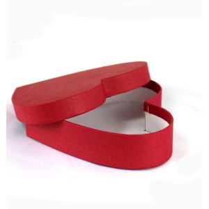 Customizable colorful Paper Heart Shaped Gift Boxes With Varnished Finish