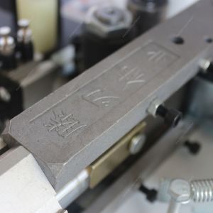 Easy to Operate Edge Banding Machine for Plywood W1 Rocker Furniture Shape Wood