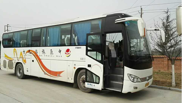 Luxurious Used YUTONG Buses 2015 Year Euro-IV Emission Standard With 51 Seats